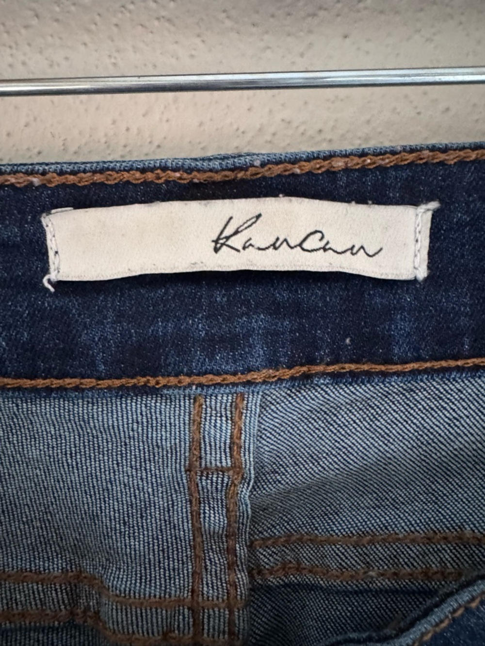 Kancan Size 5/26 Distressed Mid-Rise Women’s Capri Denim - Dark Blue - Picture 5 of 9